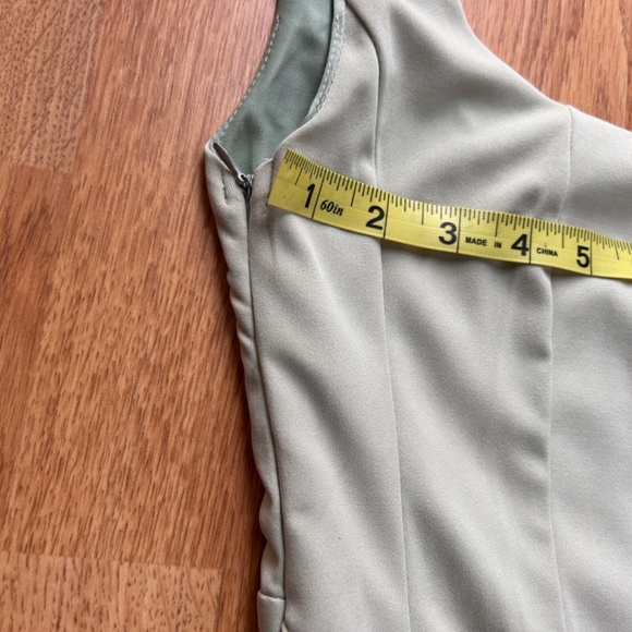 Mint green princess cut midi dress - Picture 4 of 4